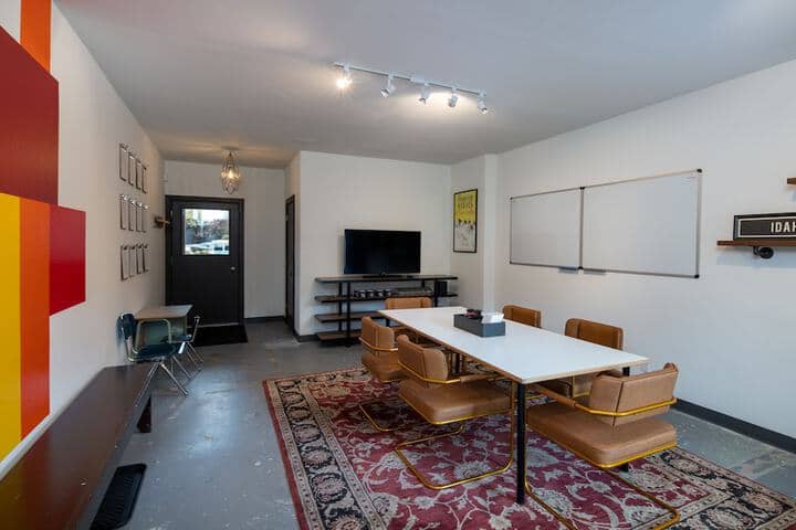 Meeting facility